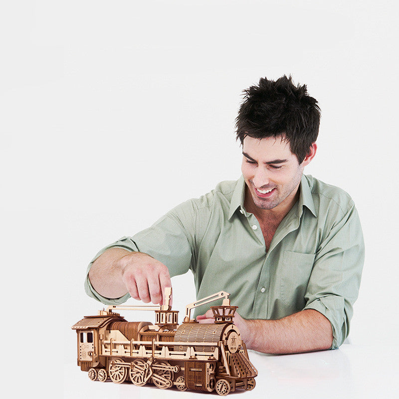 3D Wooden Steam Train Puzzle Model Kit – Mechanical Assembly Collectible