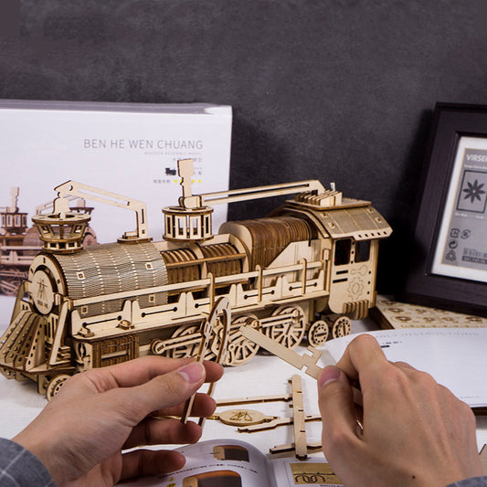 3D Wooden Steam Train Puzzle Model Kit – Mechanical Assembly Collectible