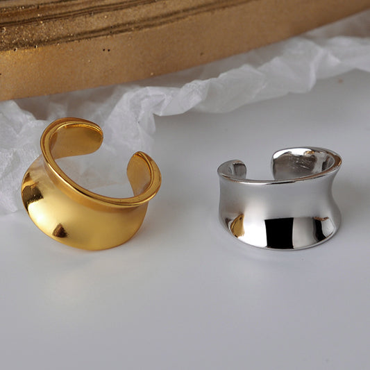 Korean Minimalist S925 Silver Glossy Ear Clip – No Piercing Needed