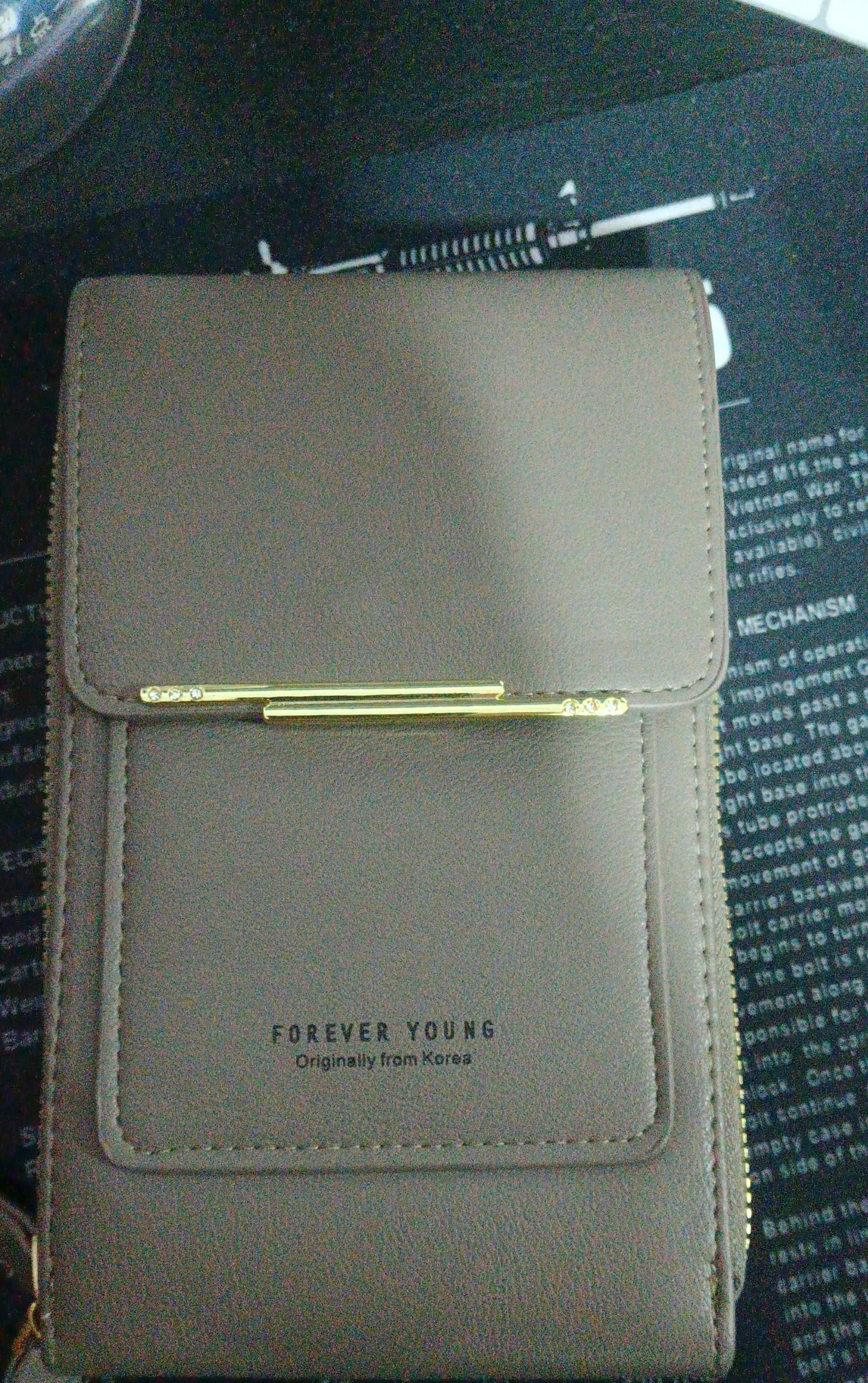 Touchscreen Crossbody Phone Bag – Stylish Mini Wallet for Women