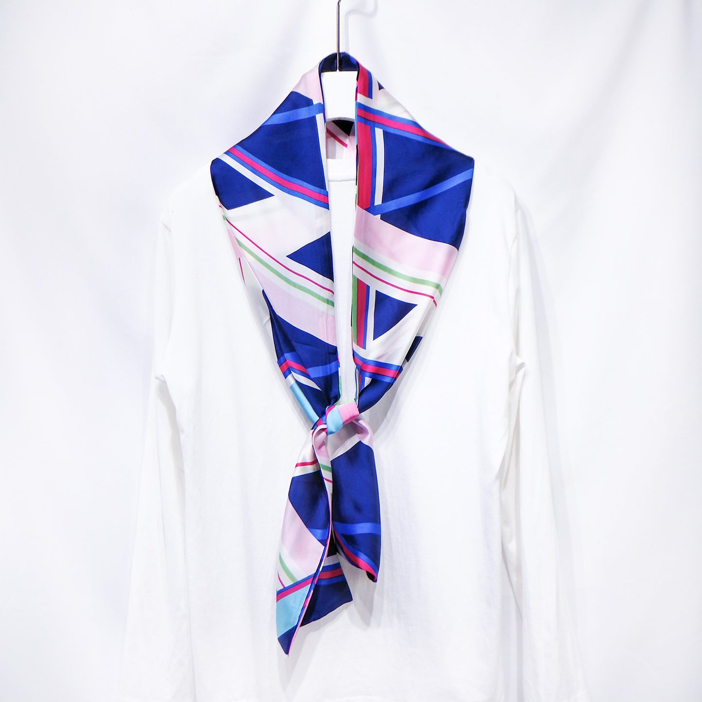Scarf in spring, summer and autumn