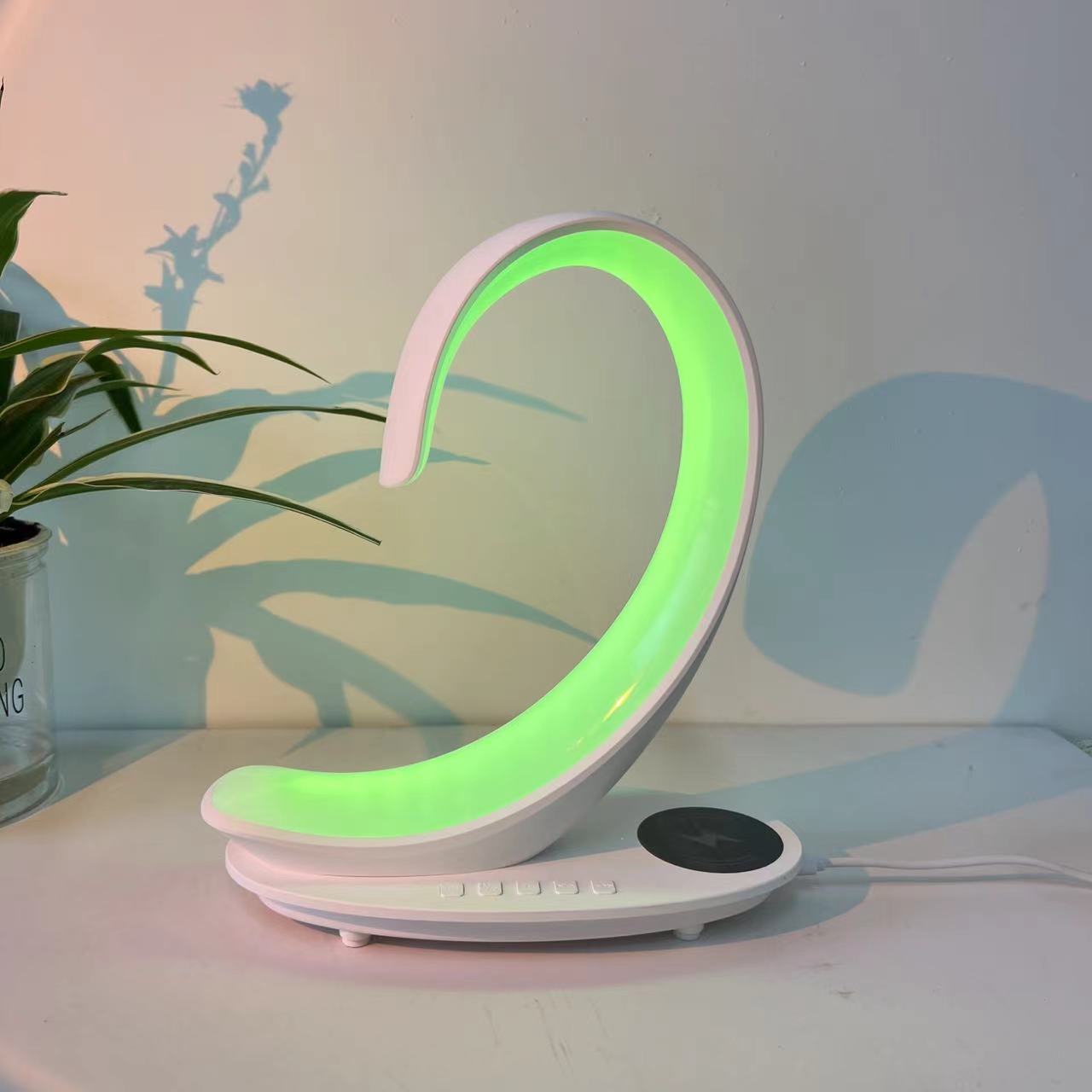 Virelia SwanGlow™ Lamp – Elegant Ambient Light with Wireless Charging & Bluetooth Sound