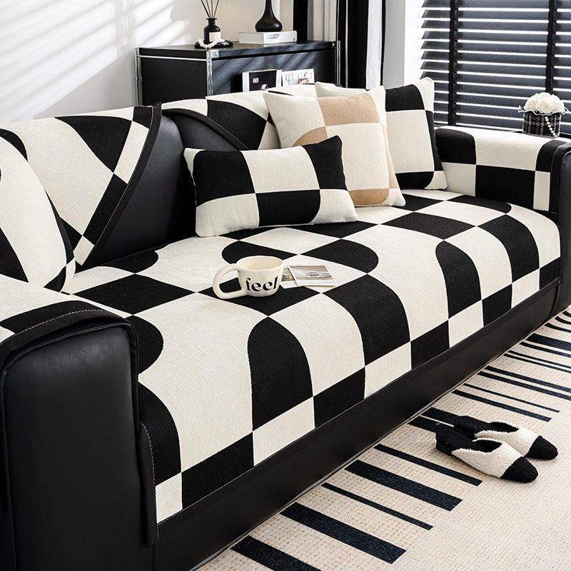Checkered Chenille Sofa Cushion – Soft & Cozy for All Seasons