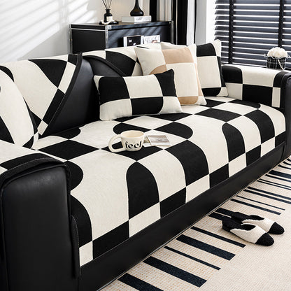 Checkered Chenille Sofa Cushion – Soft & Cozy for All Seasons