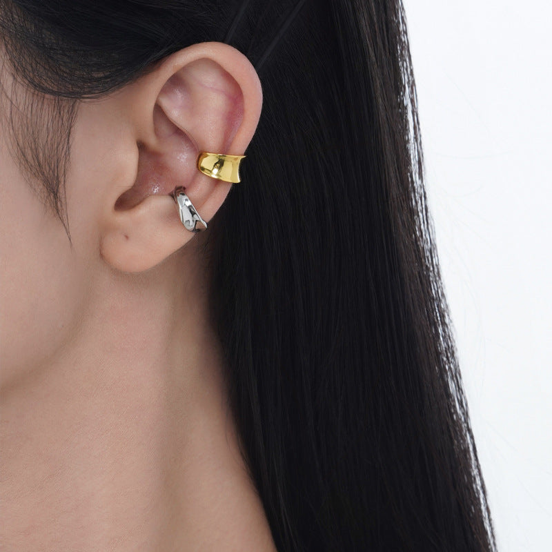 Korean Minimalist S925 Silver Glossy Ear Clip – No Piercing Needed