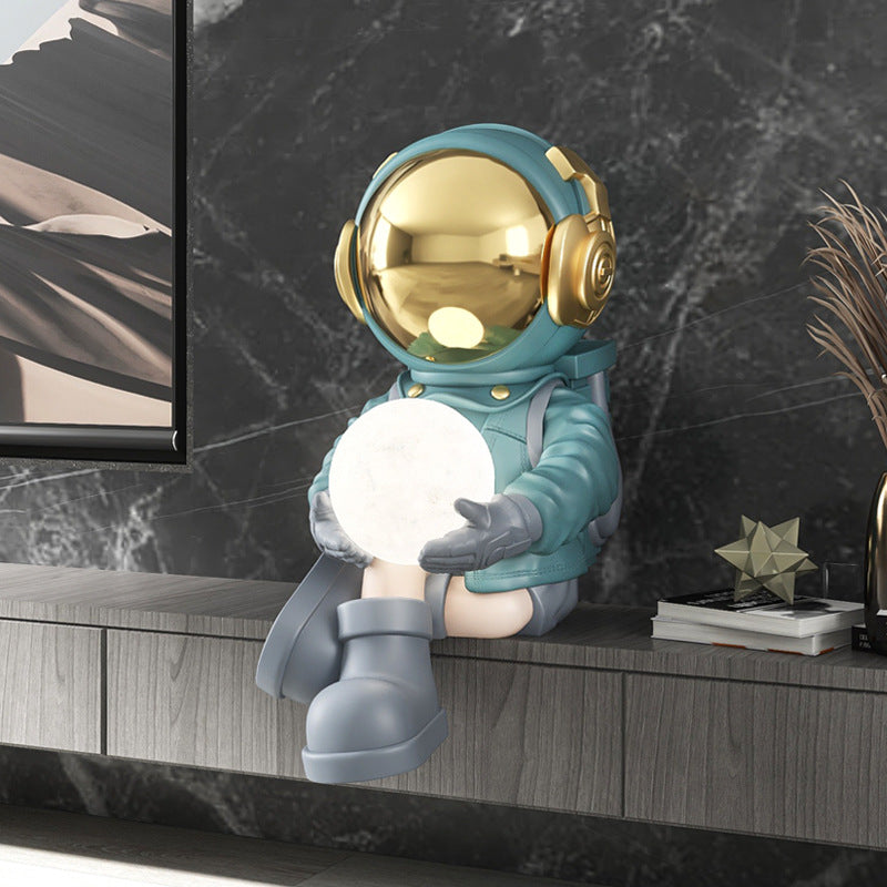 Luxury Astronaut Ambient Lamp – Designer Space-Inspired Home Décor Light