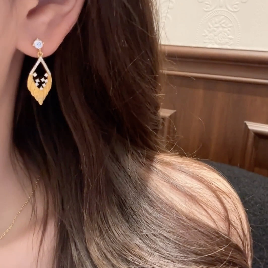 Sterling Silver Feather Stud Earrings – Elegant Women’s Jewelry