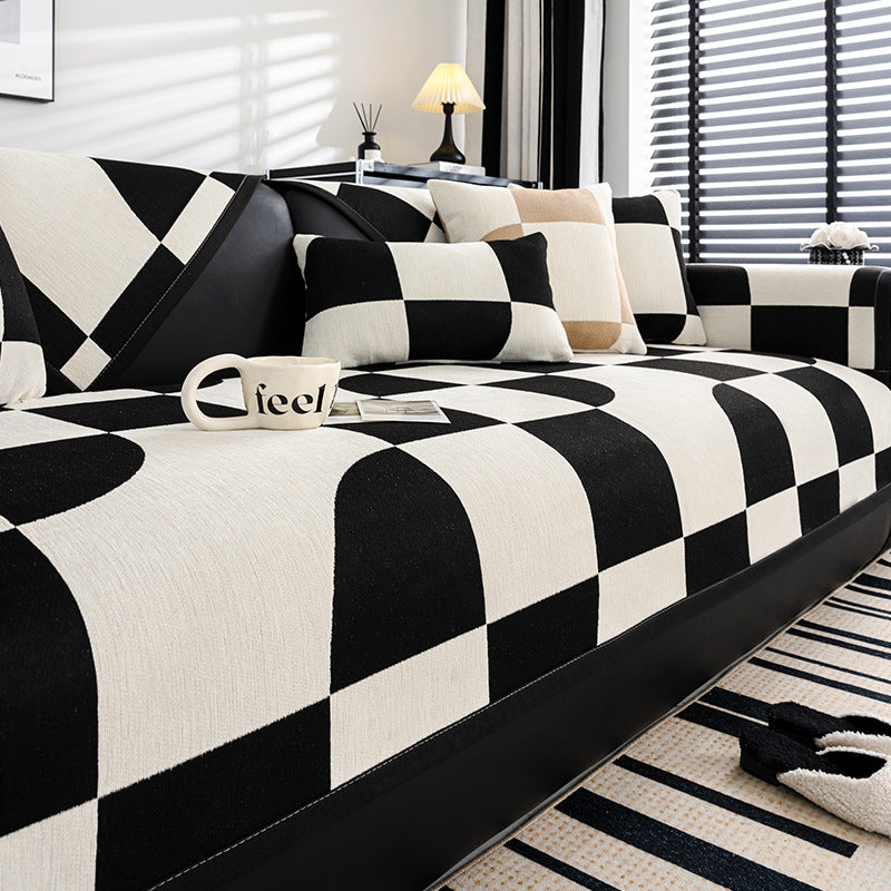 Checkered Chenille Sofa Cushion – Soft & Cozy for All Seasons